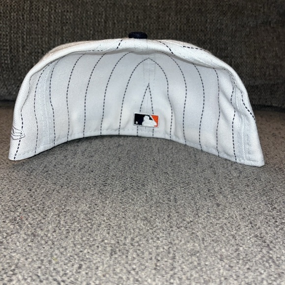 New Era Detroit Tigers Stadium Patch Pinstripe Throwback Edition - Picture 2 of 3